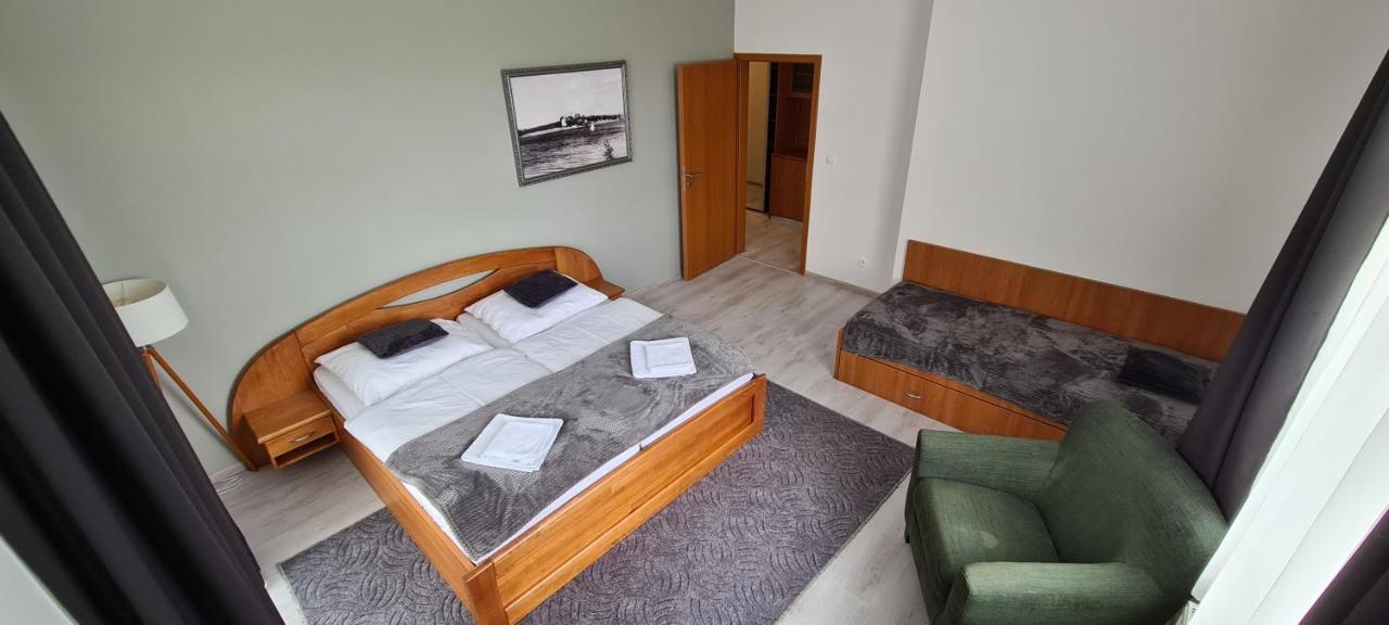 Port Club Pension & Restaurant Namestovo Room photo